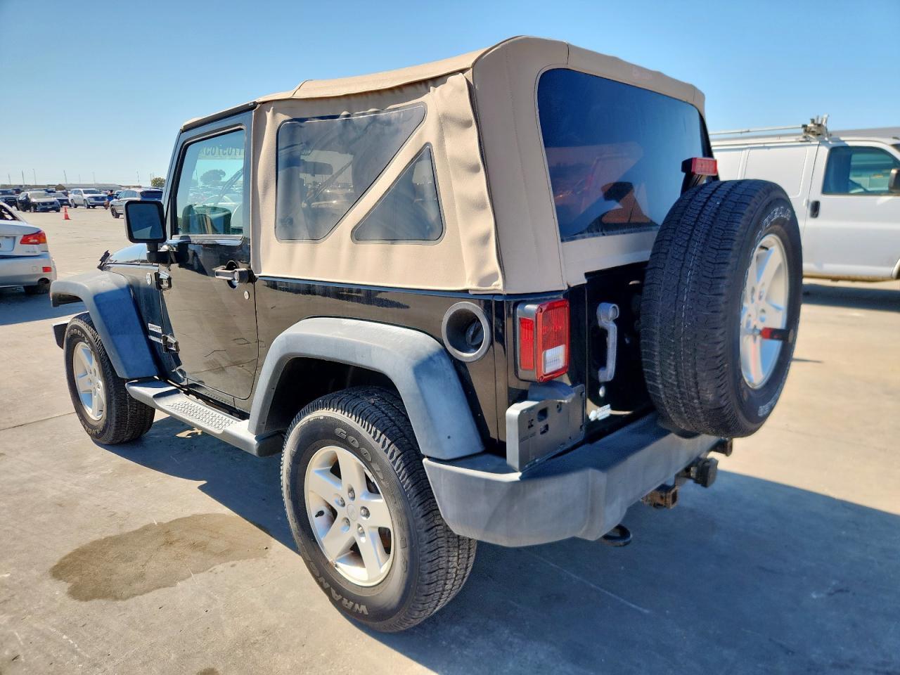 2014 Jeep Wrangler Sport - Фото 2