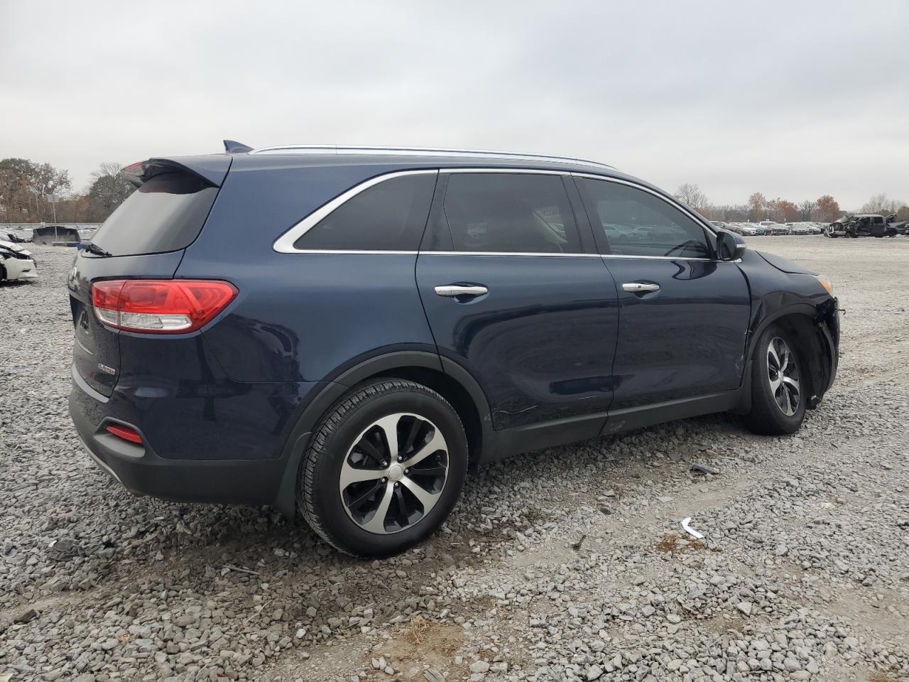 2016 Kia Sorento Ex - Image 3