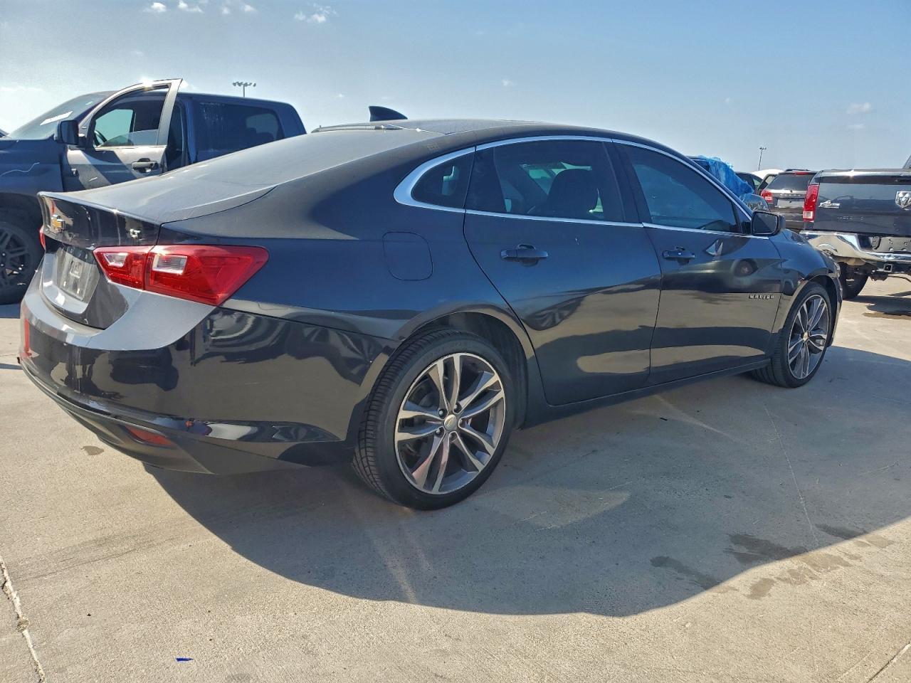 2023 Chevrolet Malibu Lt - Фото 3