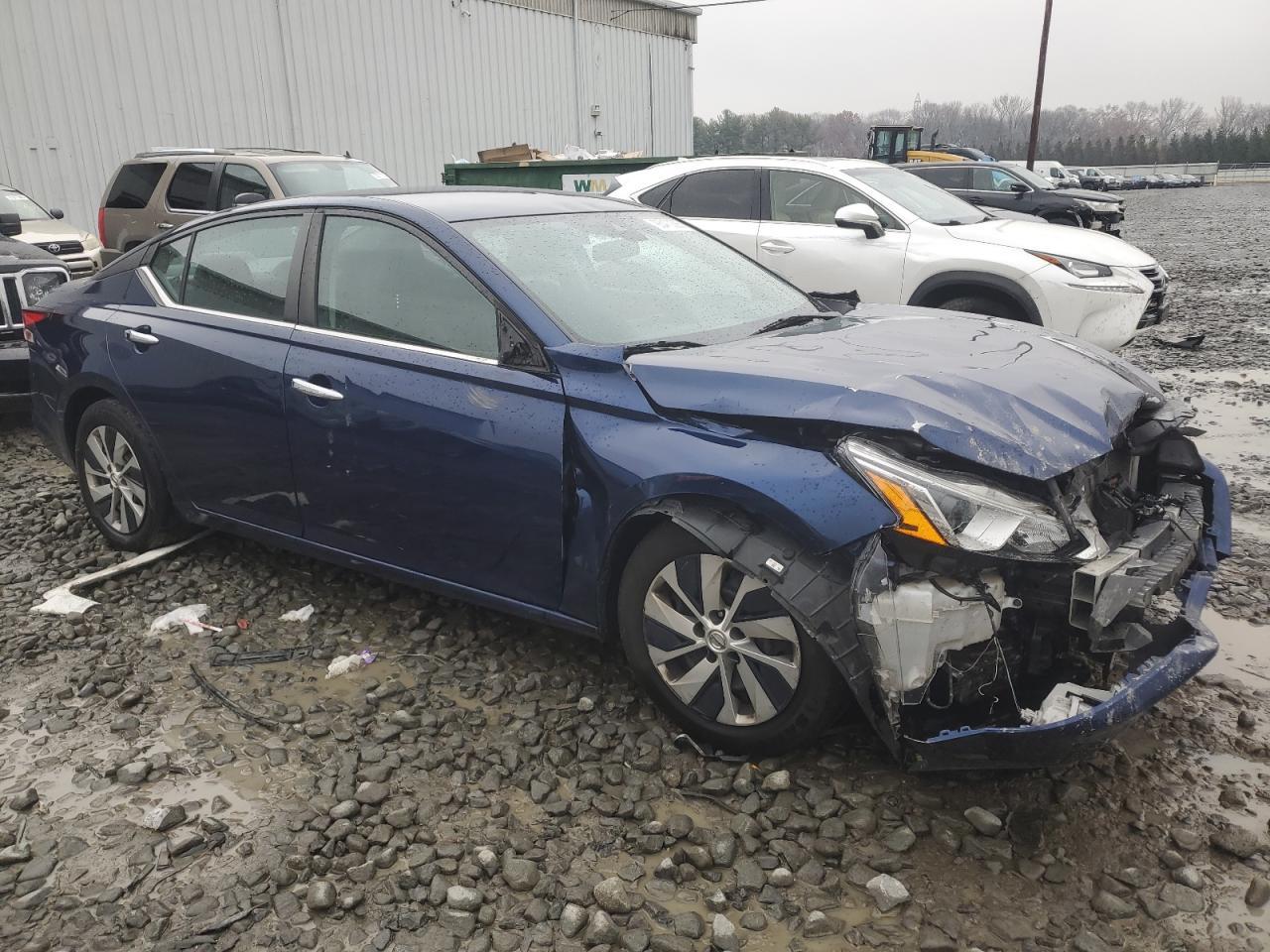 2021 Nissan Altima S - Image 4