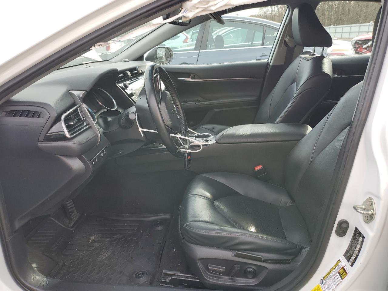 2020 Toyota Camry Xle - Image 7