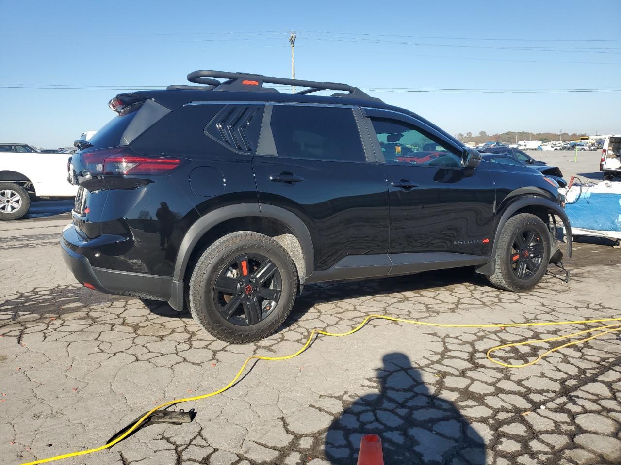 2025 Nissan Rogue Rock Creek - Image 3