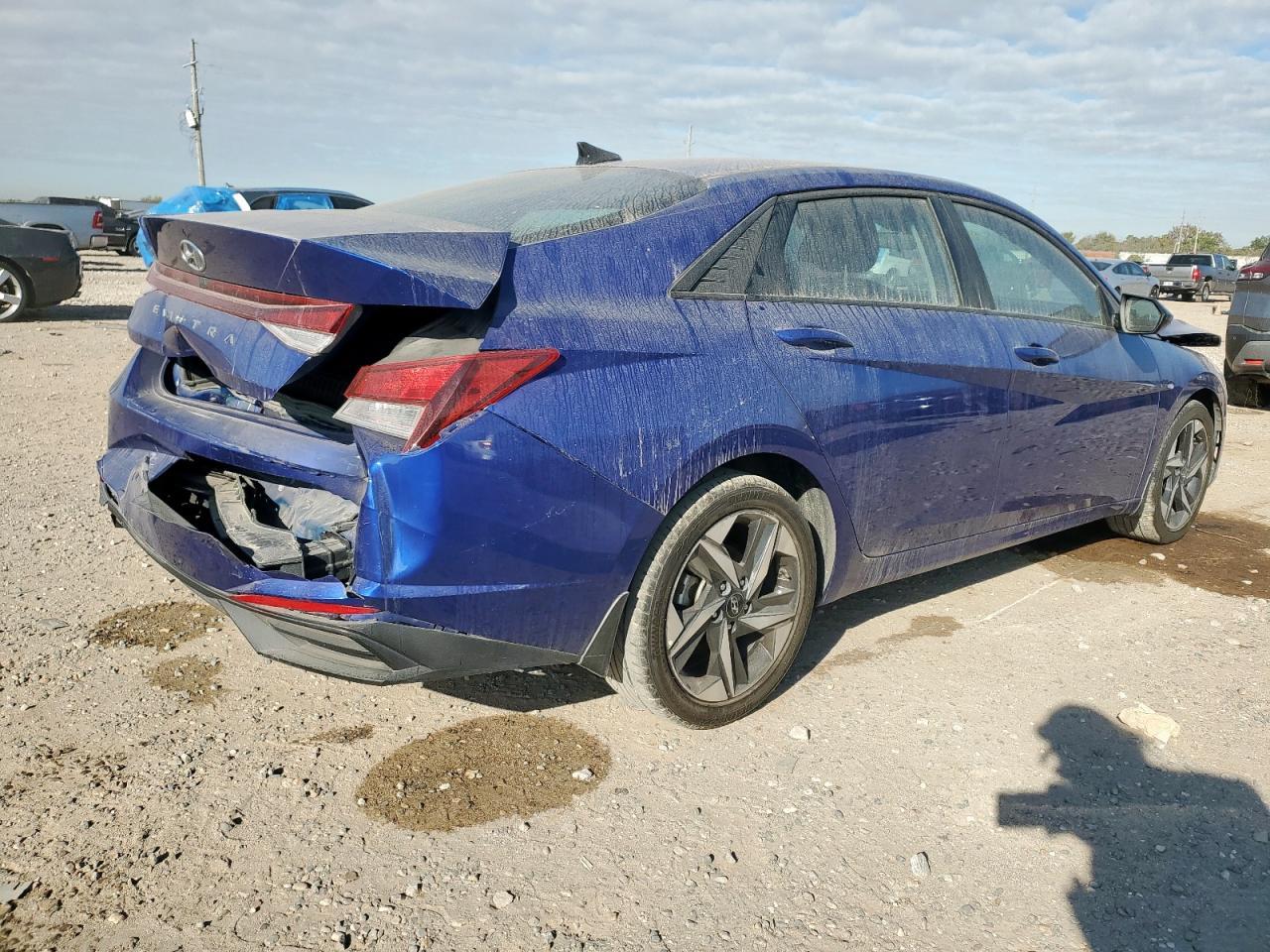 2023 Hyundai Elantra Sel - Image 3