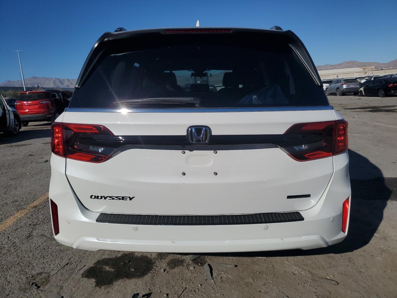 2025 Honda Odyssey Touring - Image 6