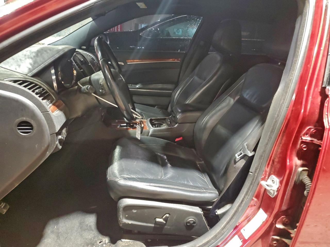 2012 Chrysler 300 Limited - Image 7