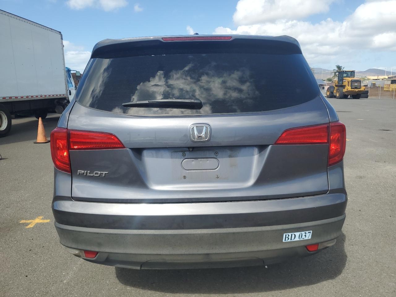 2017 Honda Pilot Ex - Image 6