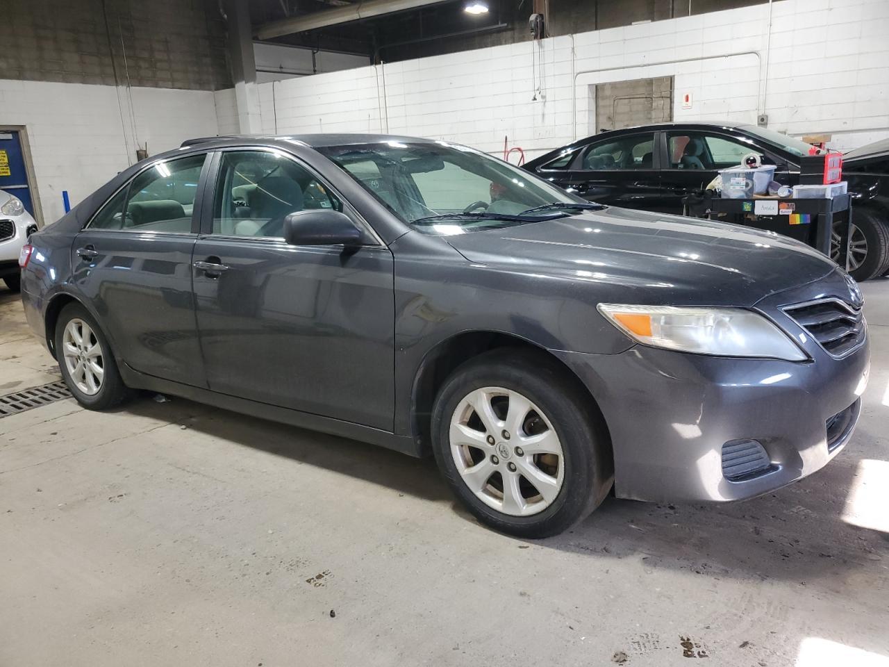 2011 Toyota Camry Base - Фото 4