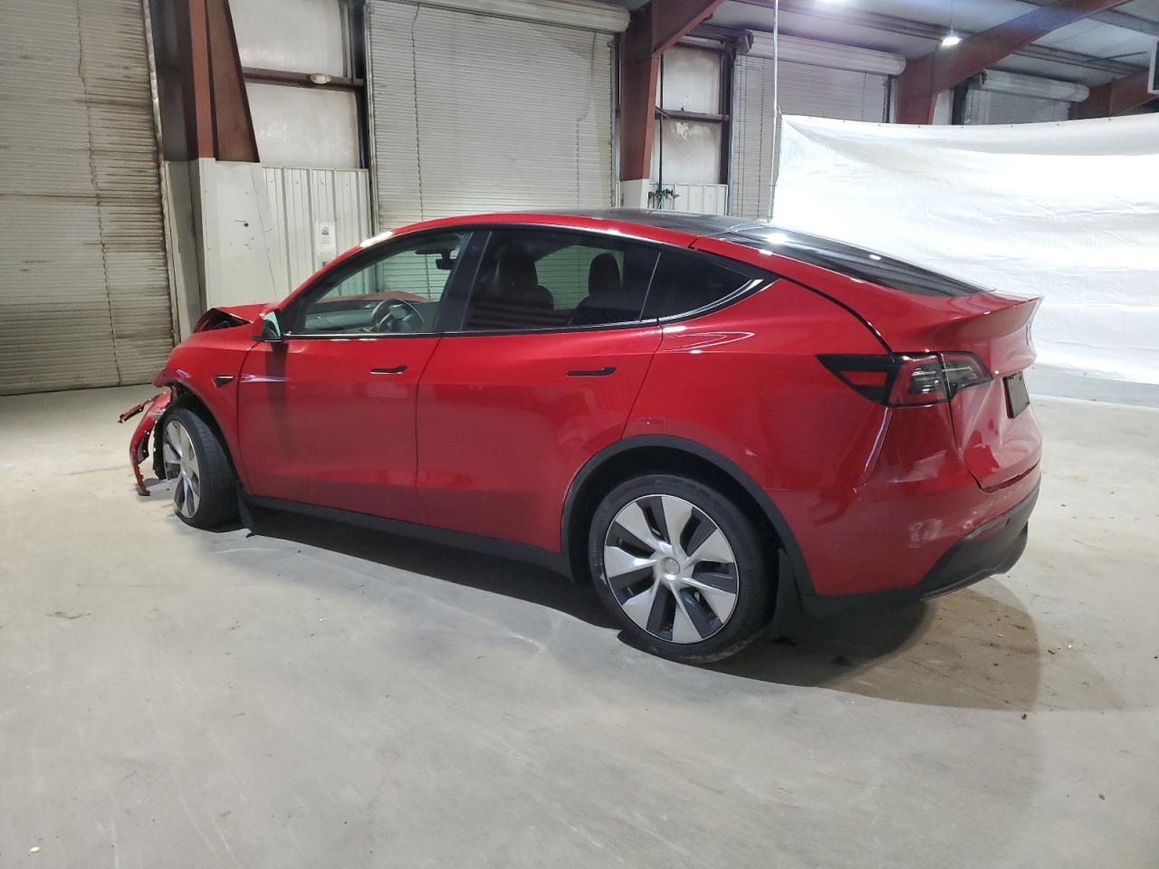 2023 Tesla Model Y - Фото 2