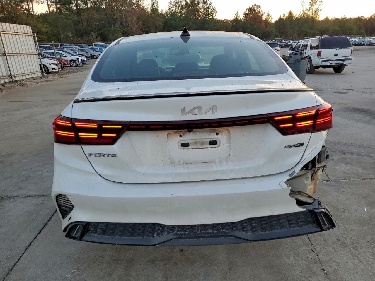 2024 Kia Forte Gt Line - Фото 6