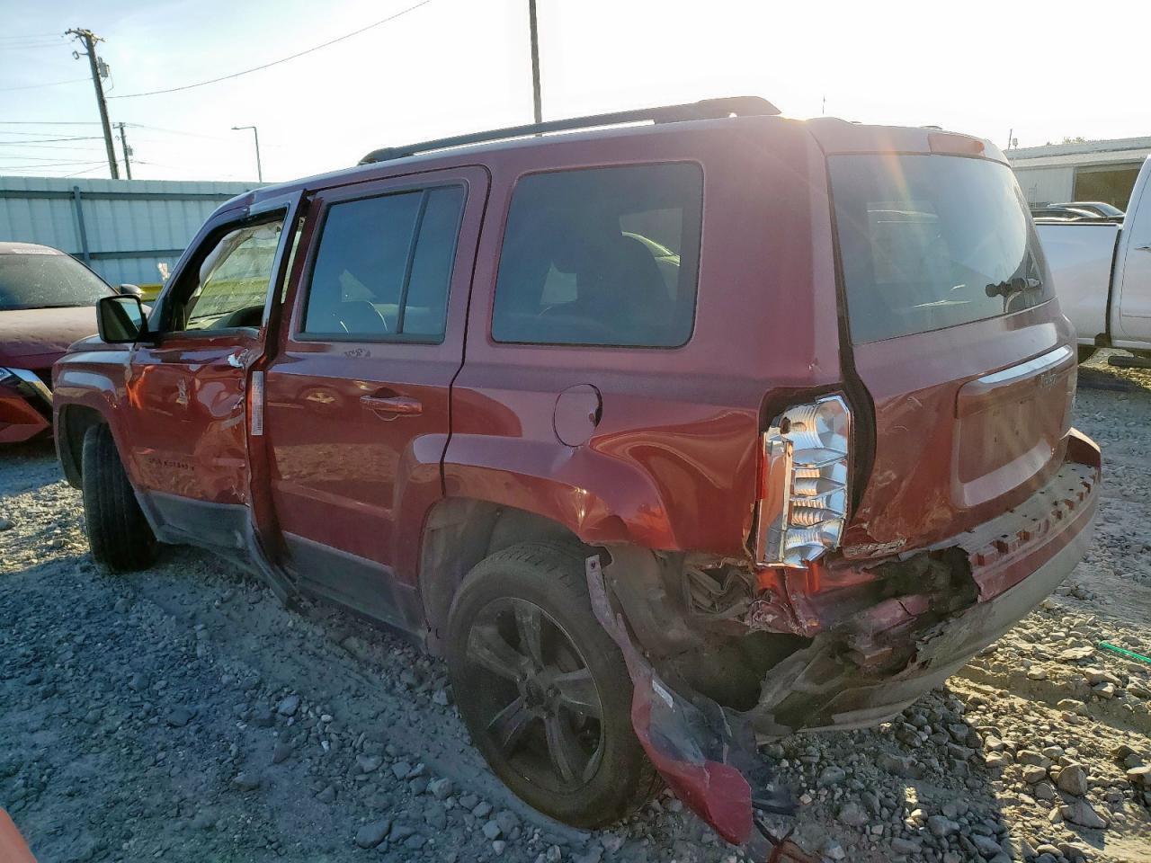 2016 Jeep Patriot Latitude - Фото 2