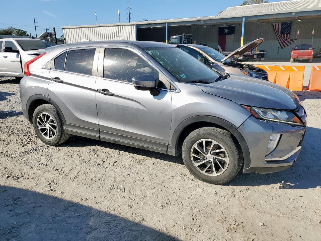 2020 Mitsubishi Eclipse Cross Es - Image 4