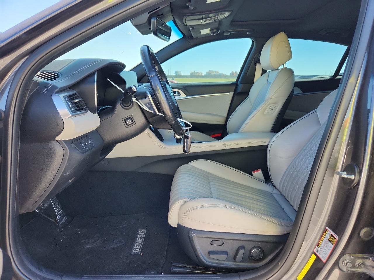 2022 Genesis G70 Base - Фото 7