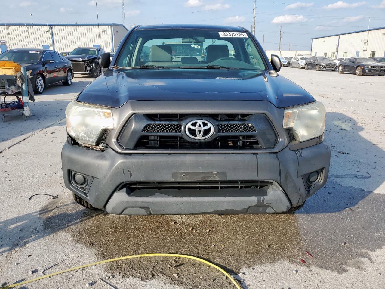 2014 Toyota Tacoma - Image 5