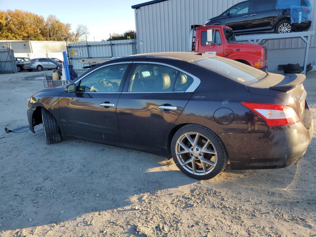 2010 Nissan Maxima S - Фото 2