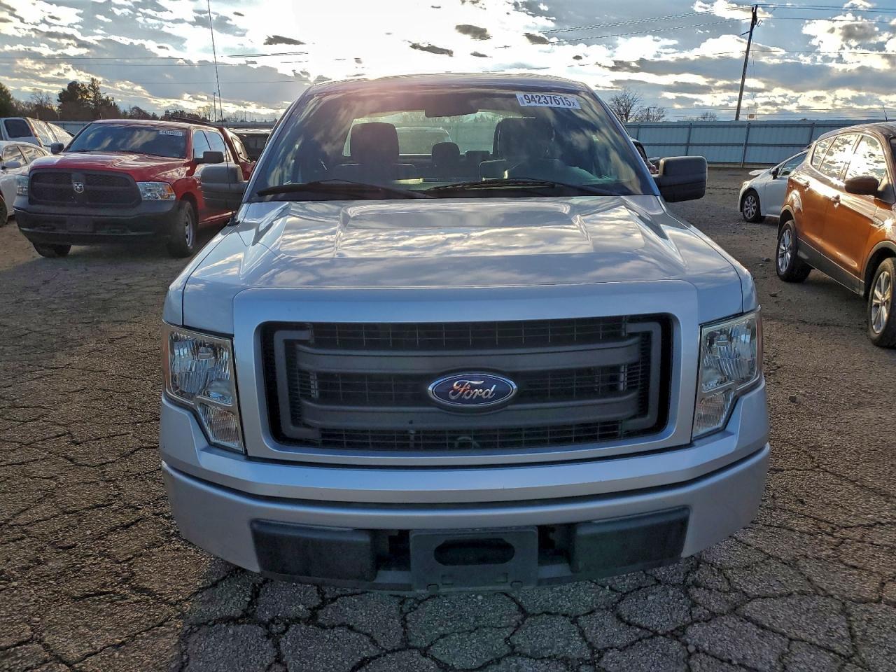2013 Ford F150 Super Cab - Фото 5