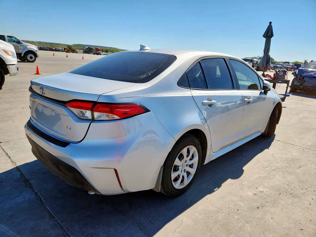 2025 Toyota Corolla Le - Фото 3