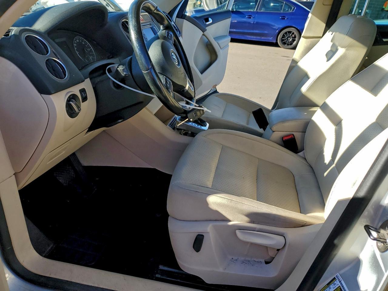 2011 Volkswagen Tiguan S - Фото 7