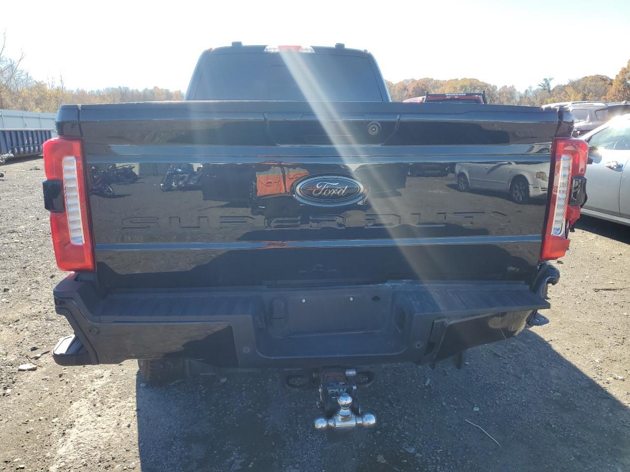 2024 Ford F350 Super Duty - Image 6