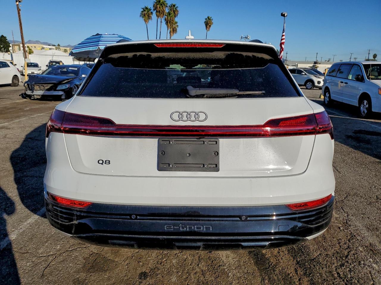 2024 Audi Q8 E-Tron Prestige - Фото 6