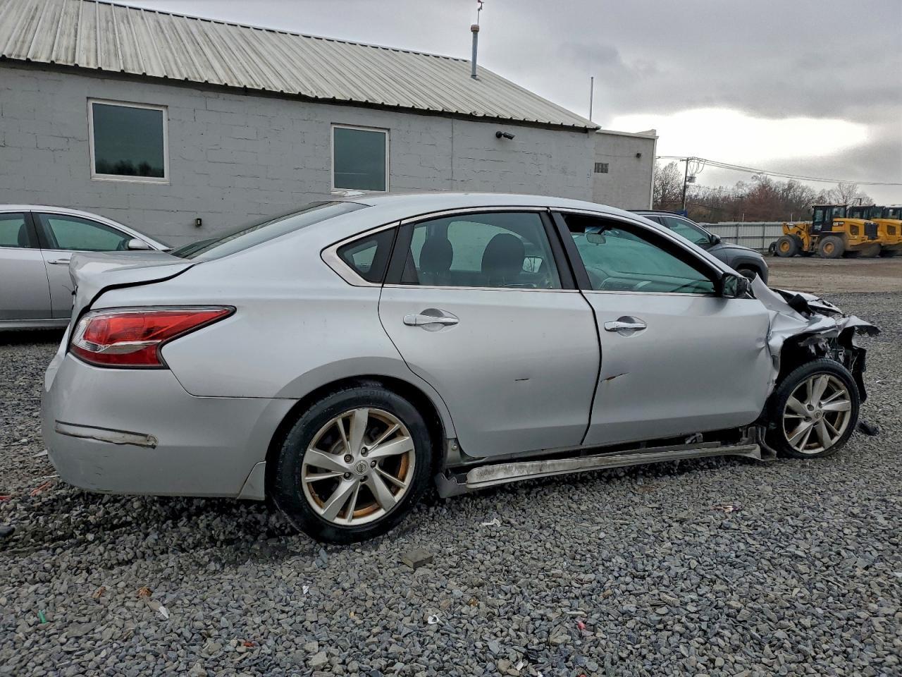 2014 Nissan Altima 2.5 Sv - Image 3