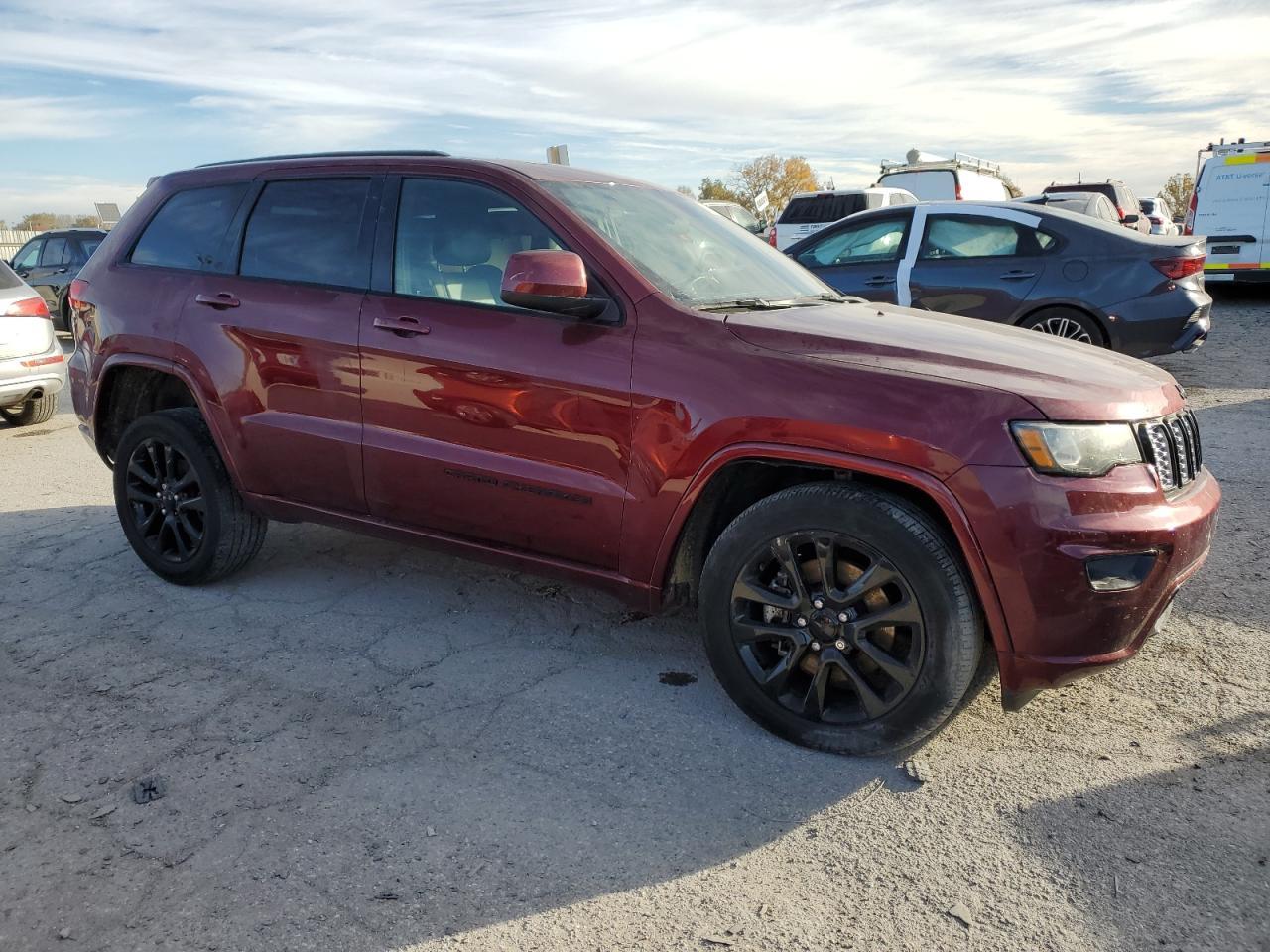 2019 Jeep Grand Cherokee Laredo - Image 4