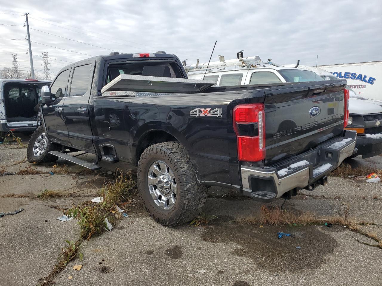 2024 Ford F250 Super Duty - Фото 2