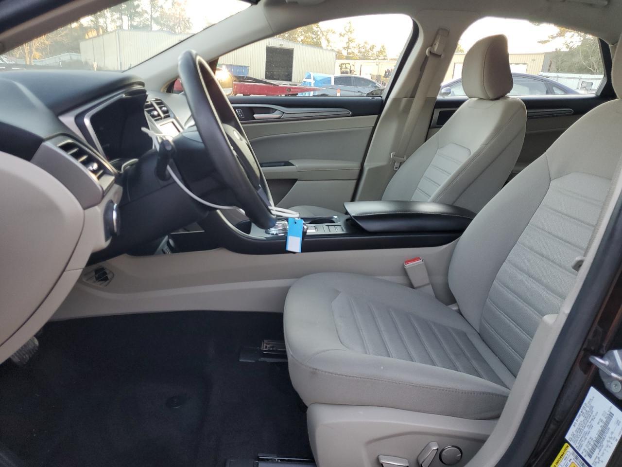 2020 Ford Fusion Se - Image 7