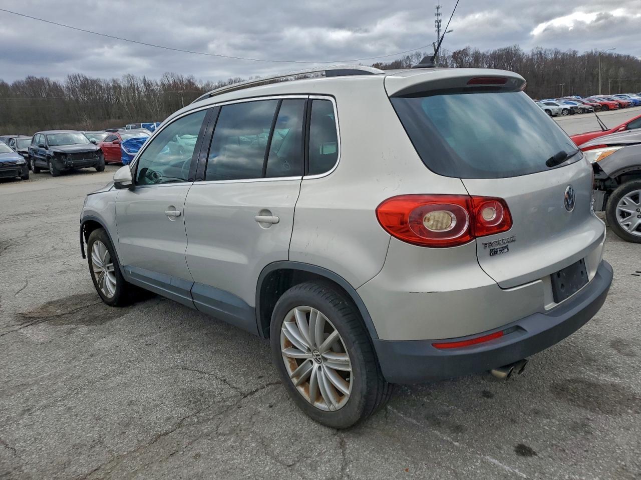 2011 Volkswagen Tiguan S - Image 2