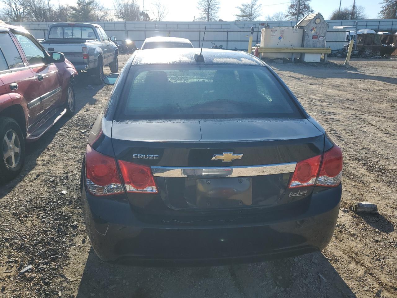 2015 Chevrolet Cruze Ls - Фото 6