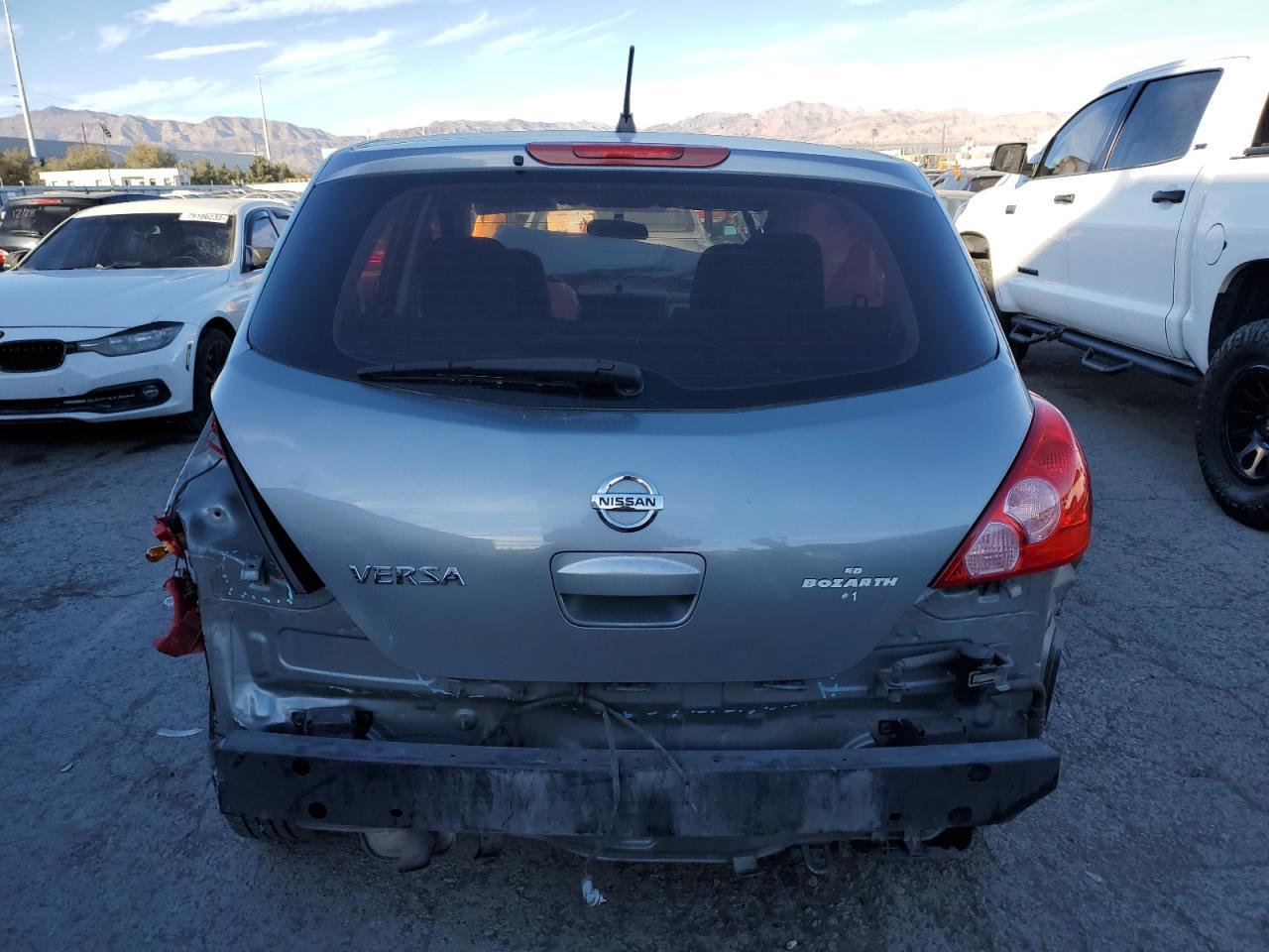 2011 Nissan Versa S - Image 6