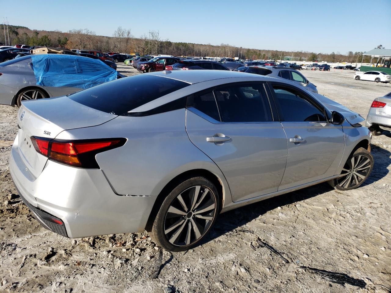 2020 Nissan Altima Sr - Image 3