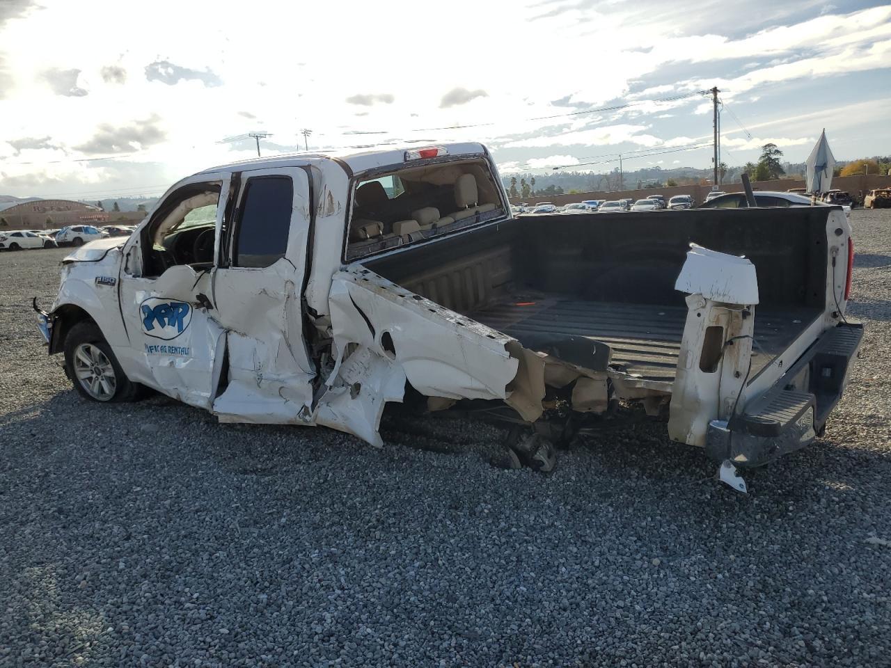 2018 Ford F150 Super Cab - Фото 2