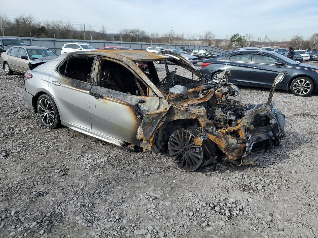 2018 Toyota Camry L - Фото 4