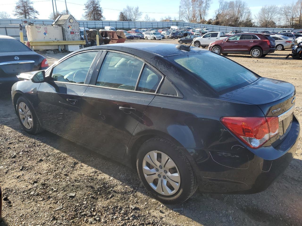 2015 Chevrolet Cruze Ls - Фото 2