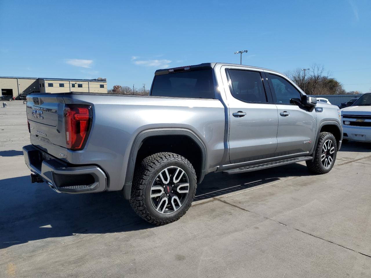 2021 GMC Sierra K1500 At4 - Фото 3