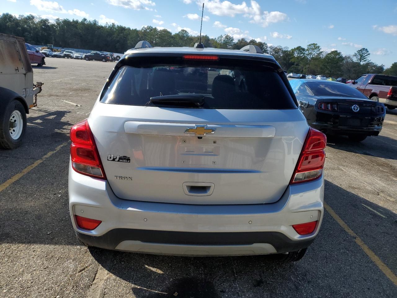 2021 Chevrolet Trax 1Lt - Image 6