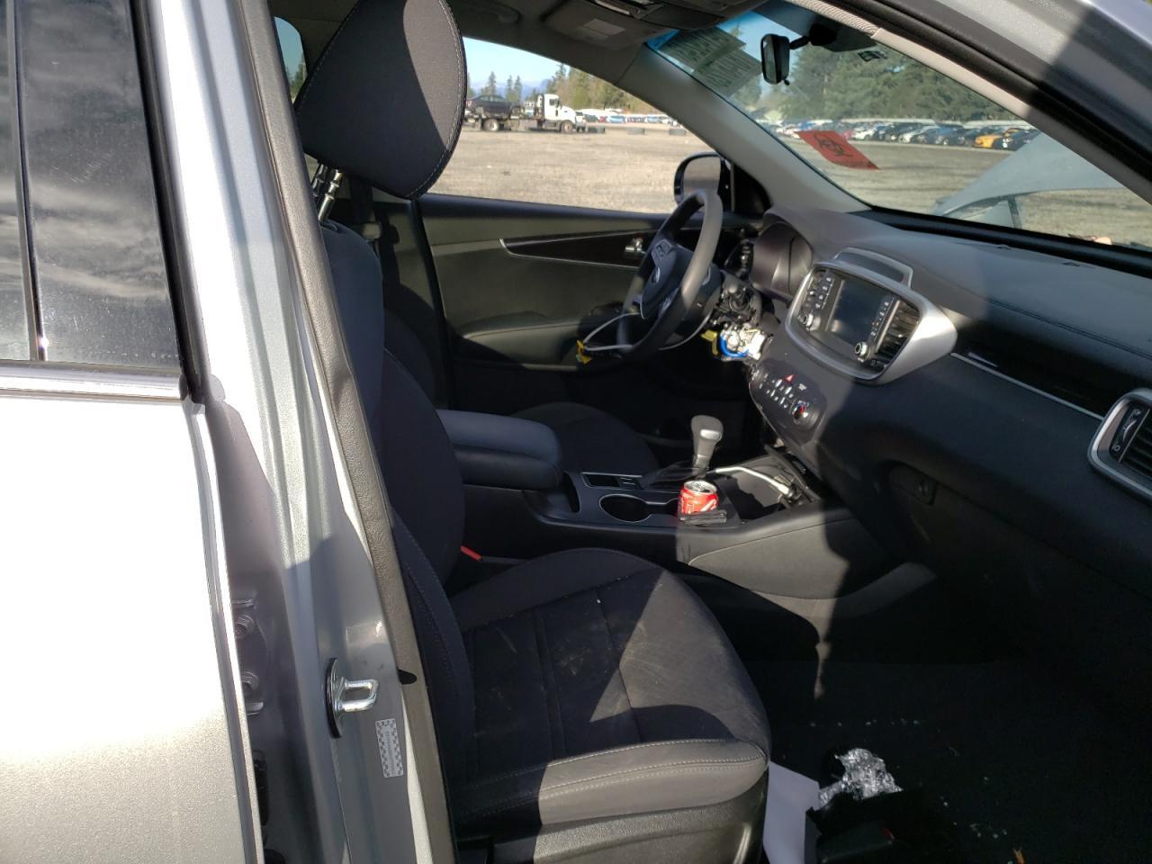2019 Kia Sorento L - Image 7
