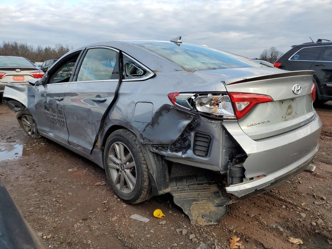 2015 Hyundai Sonata Se - Image 2