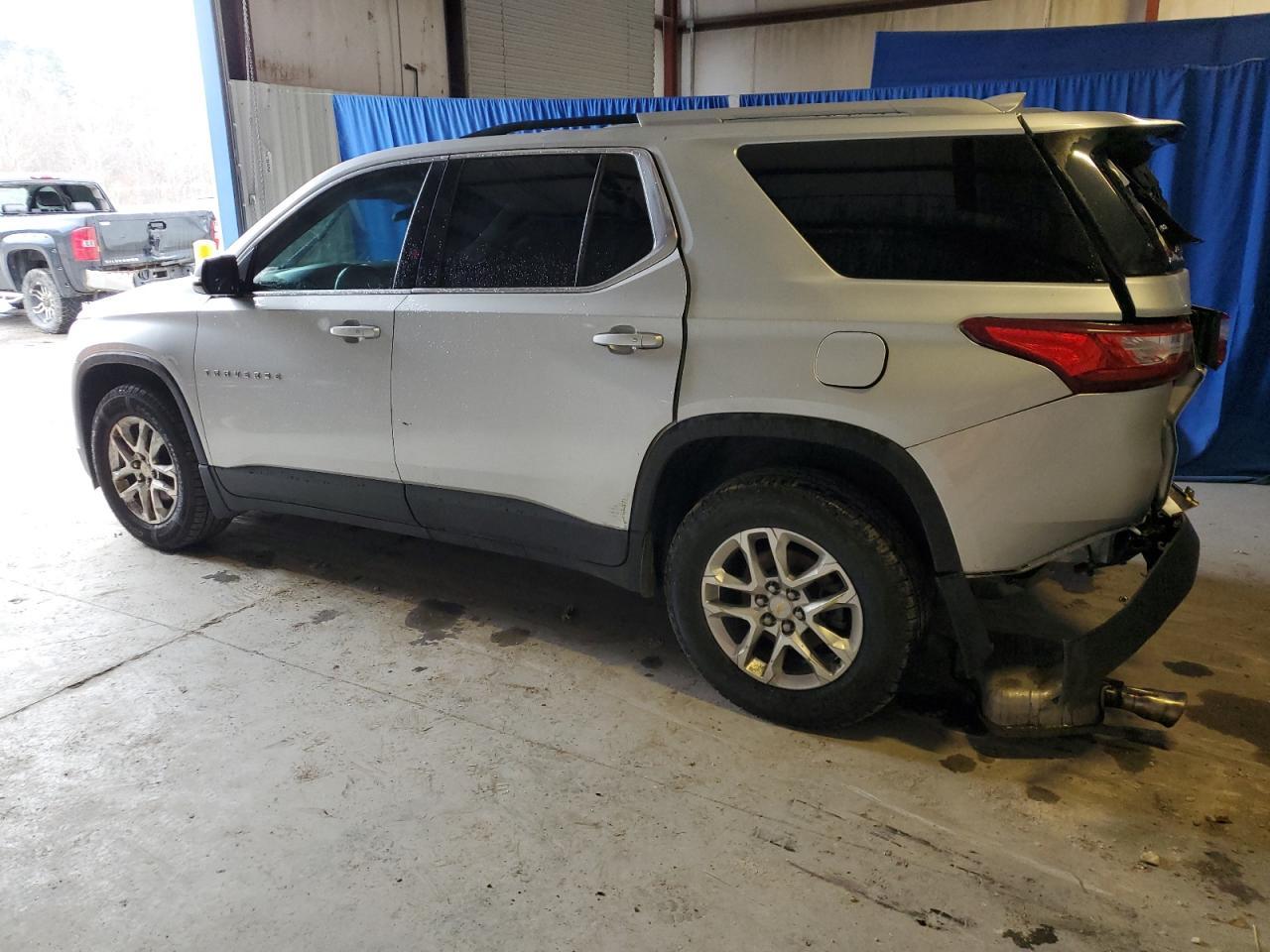 2018 Chevrolet Traverse Lt - Фото 2
