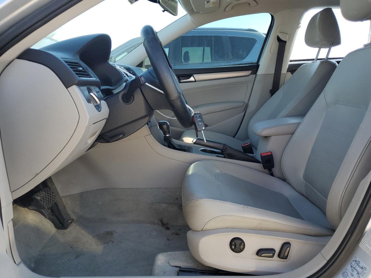 2015 Volkswagen Passat Se - Фото 7