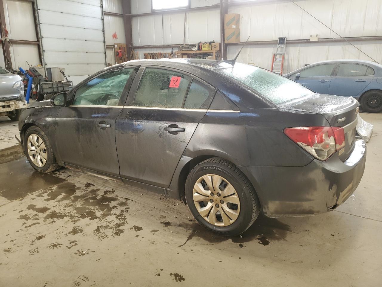 2014 Chevrolet Cruze Lt - Image 2