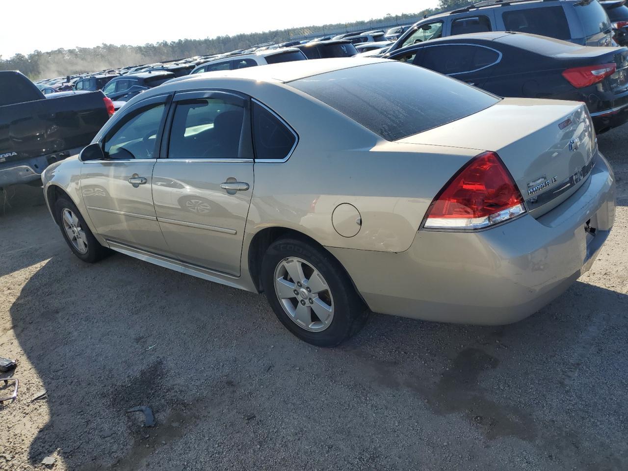 2011 Chevrolet Impala Lt - Image 2