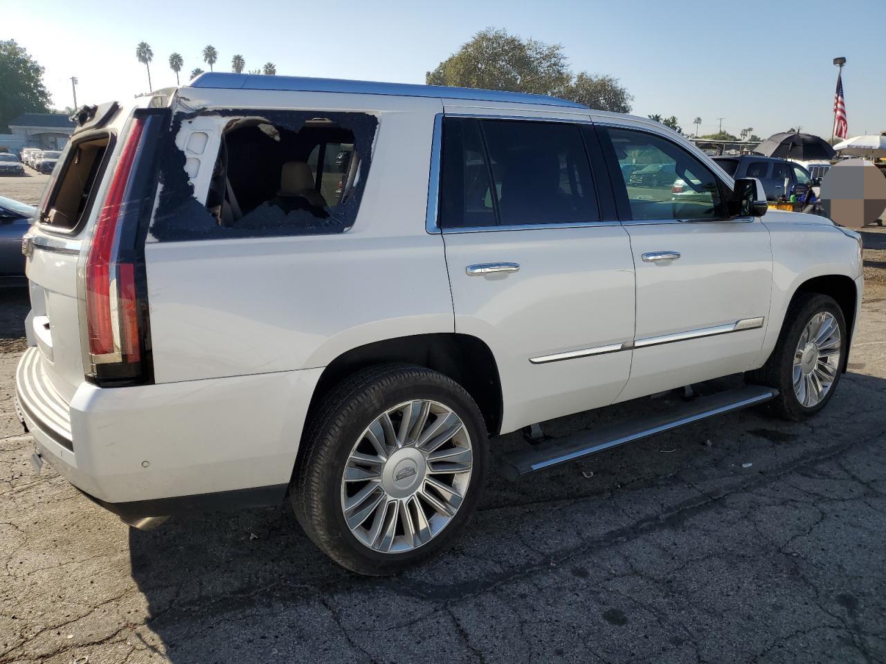 2018 Cadillac Escalade Platinum - Фото 3