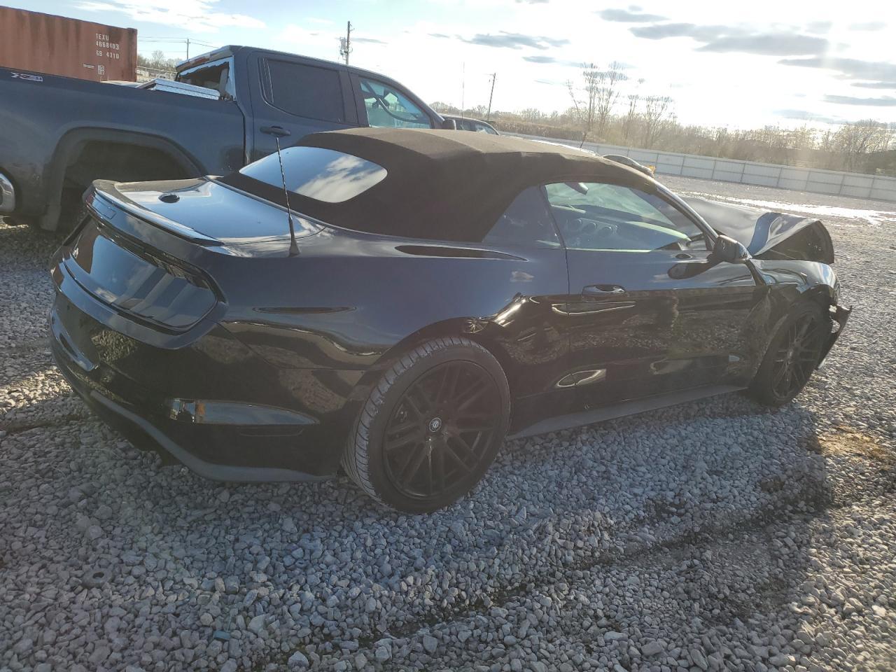2018 Ford Mustang - Фото 3