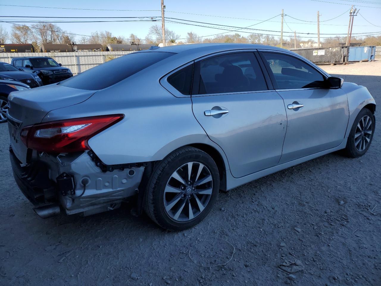 2017 Nissan Altima 2.5 - Фото 3