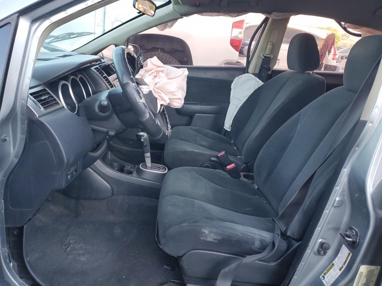 2011 Nissan Versa S - Image 7