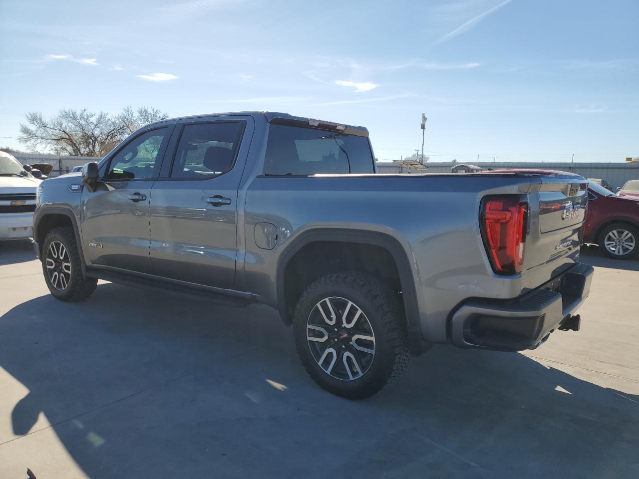 2021 GMC Sierra K1500 At4 - Фото 2