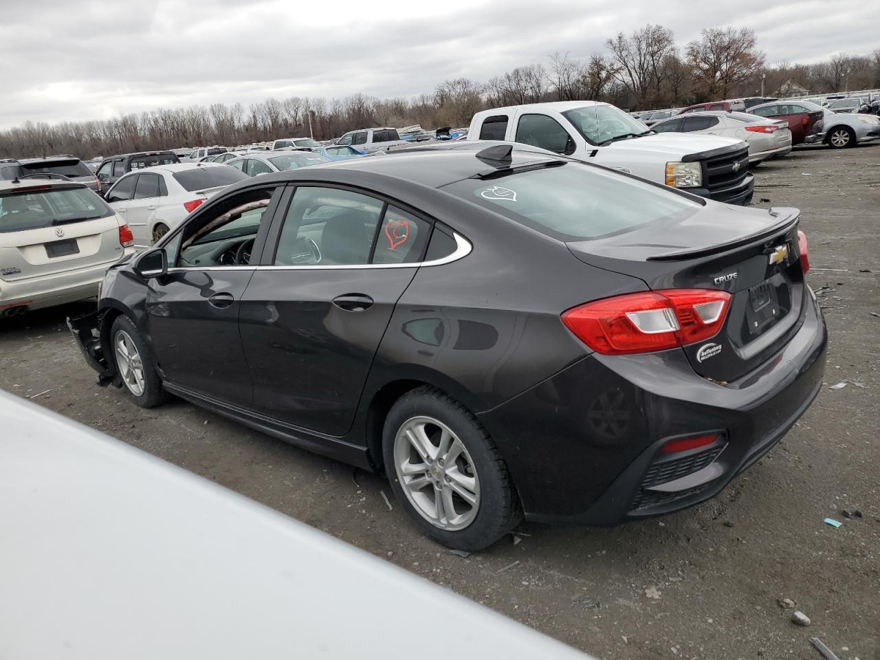 2017 Chevrolet Cruze Lt - Фото 2
