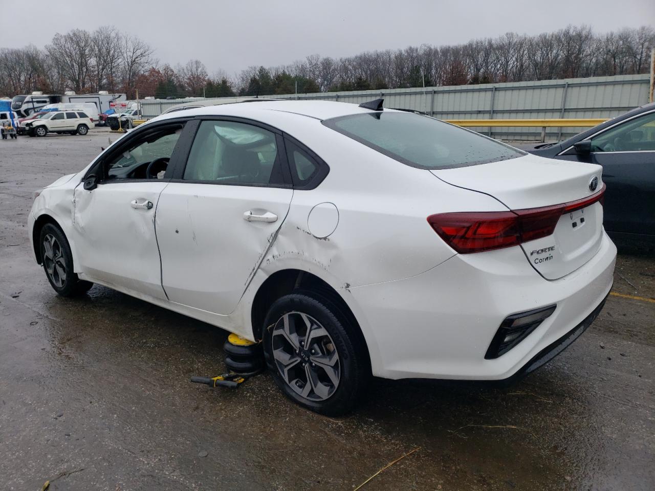 2021 Kia Forte Fe - Фото 2