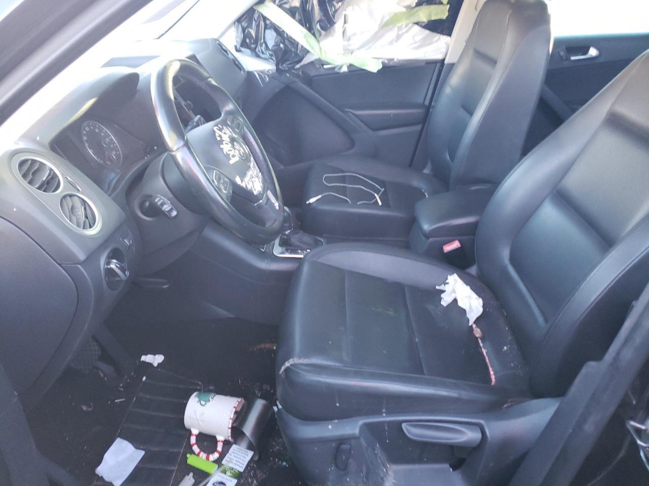 2011 Volkswagen Tiguan S - Image 7